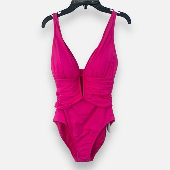 - NWT Bleu by Rod Beattie
Women's Molded-Cup One-Piece Swimsuit size 14 - Picture 3 of 7